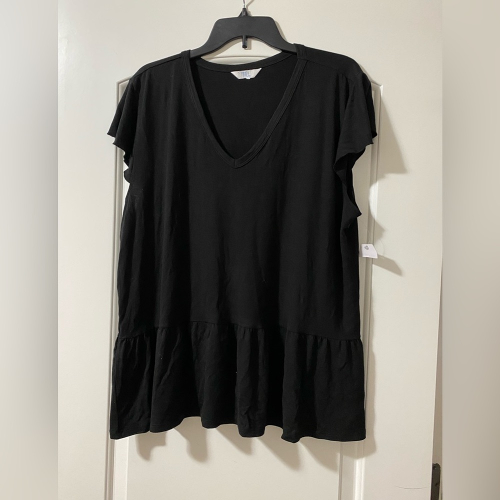 Black tee